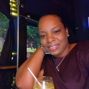 Meet your Posher, Stephania